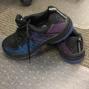 Women’s work shoe